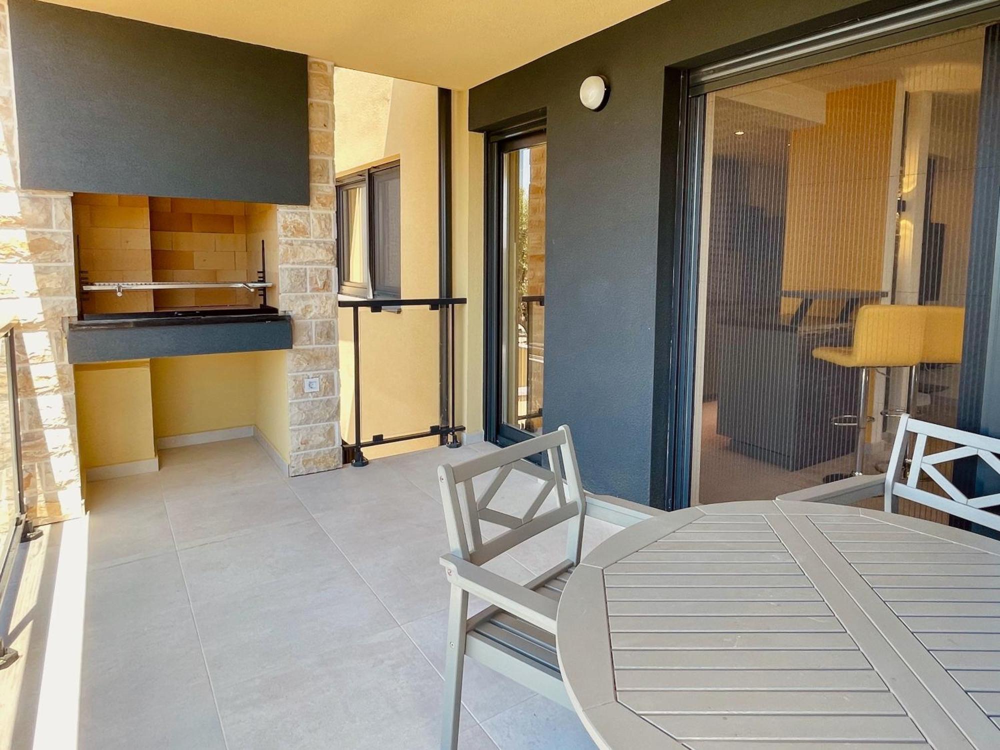 Ferienwohnung Mit Beheiztem Pool, 60 M Vom Strand Maslenica Exterior photo